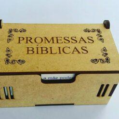 Caixa de Promessas Bíblicas com 105 versículos. Ideal para inspiração diária, oração ou presente cristão. Feita em MDF cru com gravação a laser.