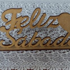 Feliz Sábado de mesa cru