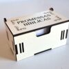 Caixa de Promessas Bíblicas Branca com 105 versículos. Ideal para inspiração diária, oração ou presente cristão. Feita em MDF branco com gravação a laser.