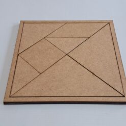 Tangram em MDF com base quadrada – quebra-cabeça educativo que estimula lógica, criatividade e coordenação motora de forma divertida e pedagógica. Jogo dos 4Ts - quebra-cabeça educativo em MDF